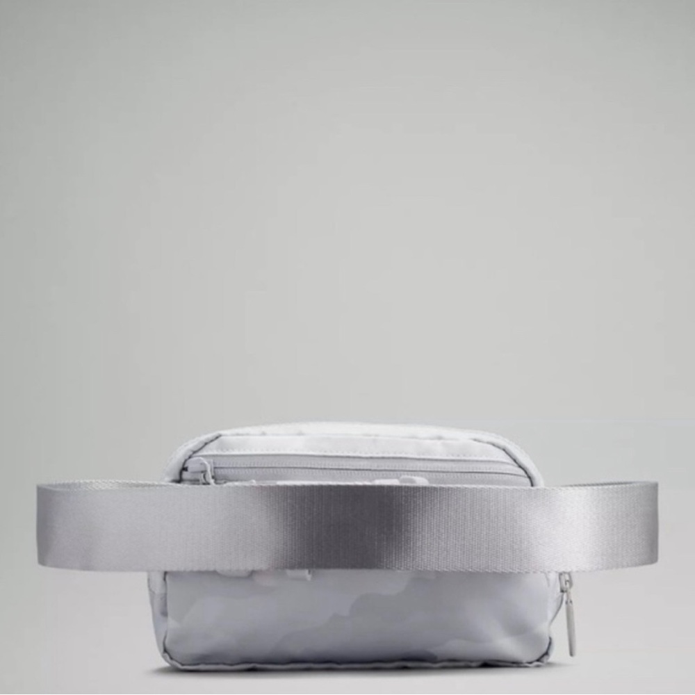 Lululemon Belt Bags x4 🍋 - Picture 6 of 13